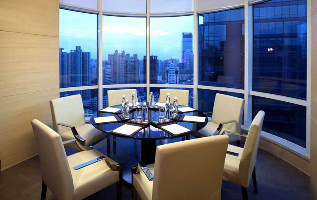 Hilton Shanghai City Center -Steps From Iconic Landmarks Wukang Mansion And Jing'An Temple מראה חיצוני תמונה