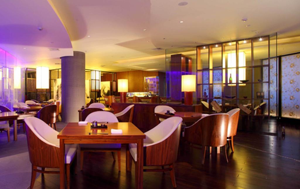 Hilton Shanghai City Center -Steps From Iconic Landmarks Wukang Mansion And Jing'An Temple מראה חיצוני תמונה